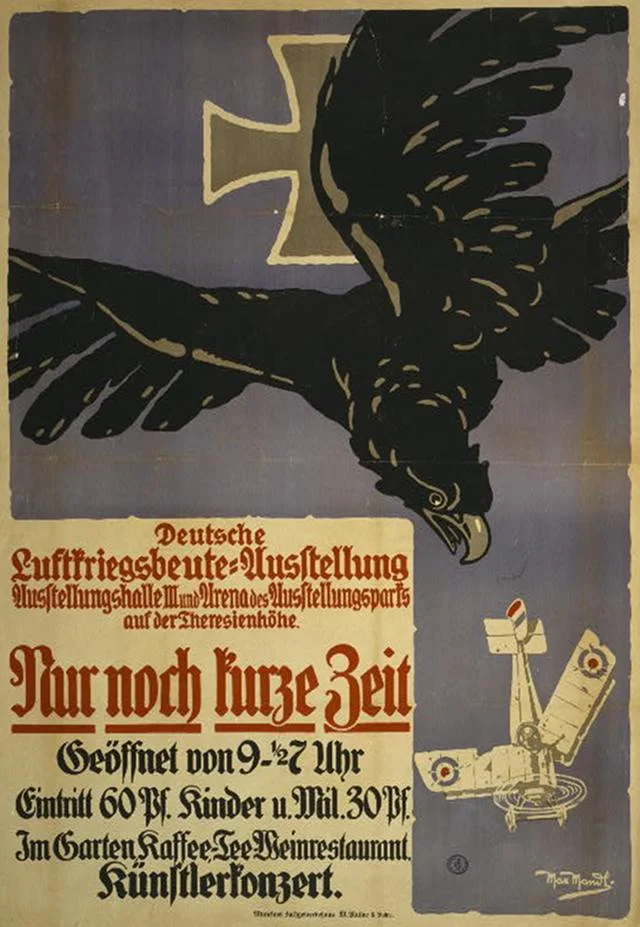 Rok 1915. Niemiecki orzeł niszczy brytyjski samolot