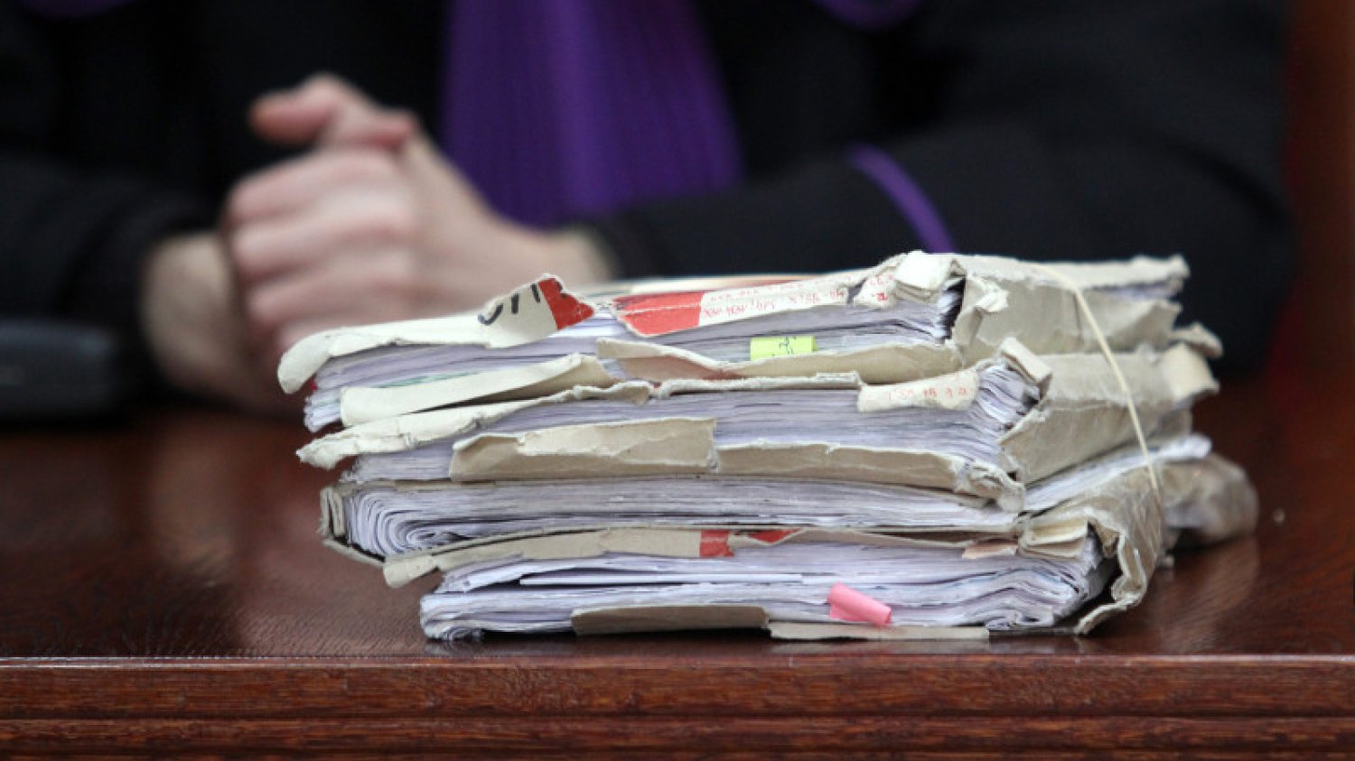 Prokurator nakazał adwokatowi opuścić pokój pozbawiając zatrzymanego pomocy prawnej.