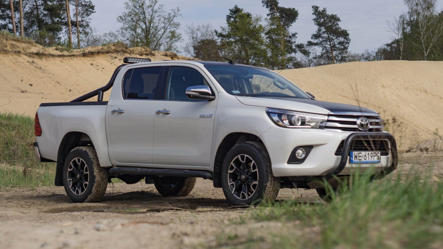 Toyota Hilux jest dokładnie taka, jak wygląda. Mocarna.