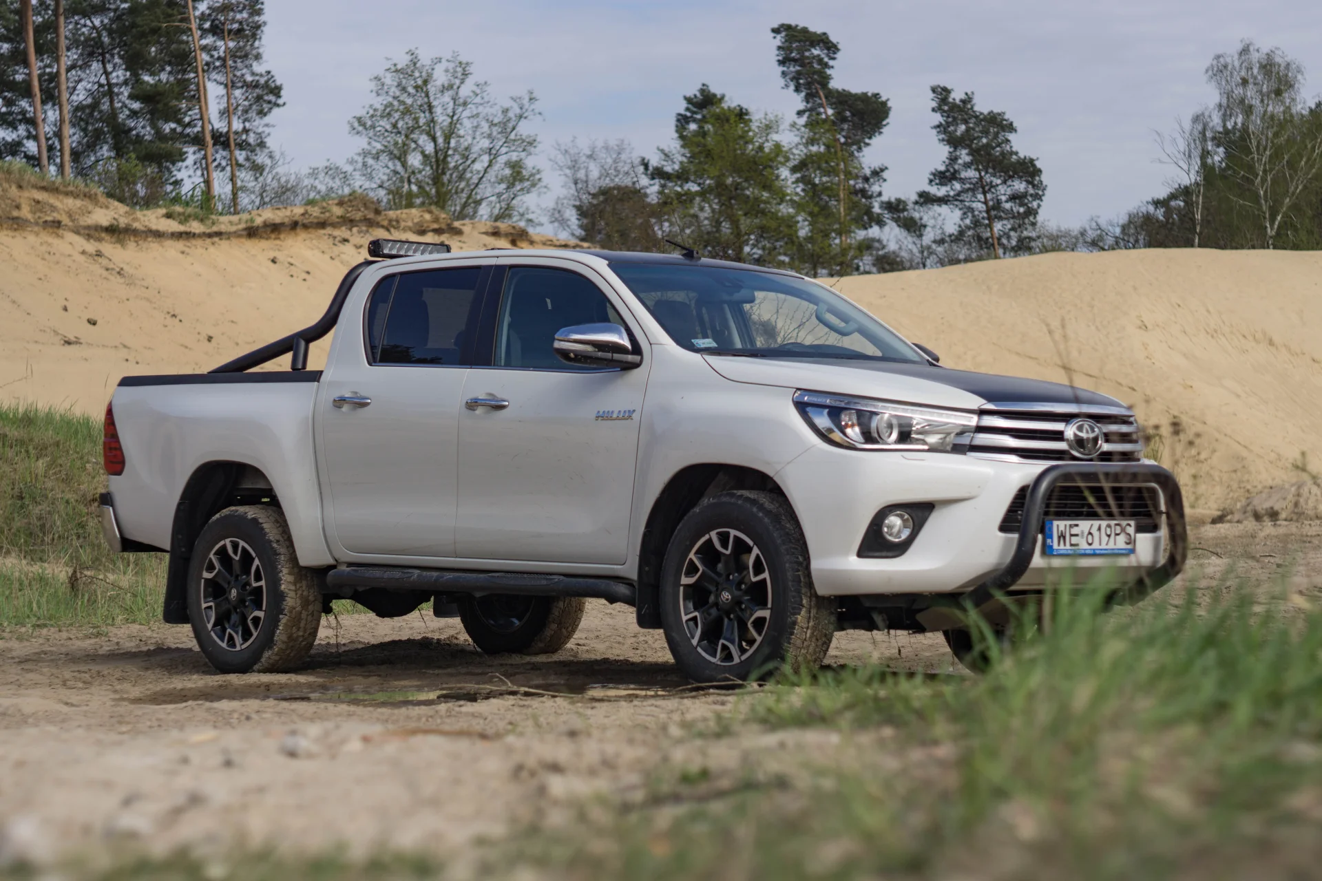 Toyota Hilux jest dokładnie taka, jak wygląda. Mocarna.
