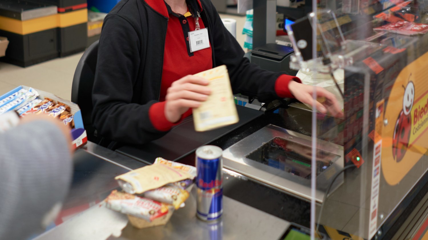 Nowa opcja na kasie w Biedronce. Klikniesz nie tę "buźkę" i wyrzuty sumienia murowane