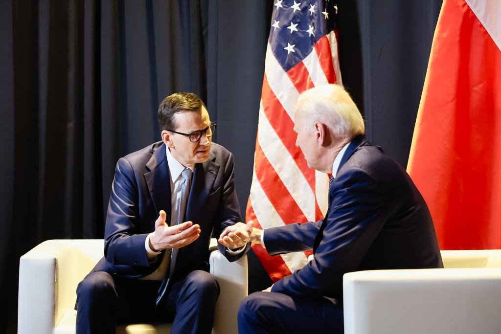 Mateusz Morawiecki razem z Joe Biden.