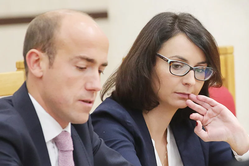 Grzegorz Schetyna i Ryszard Petru to liderzy opozycji? Taki status mają tylko wśród garstki swoich wyborców. Polacy głosujący na PO i Nowoczesną wolą m.in. Borysa Budkę i Kamilę Gasiuk-Pihowicz.