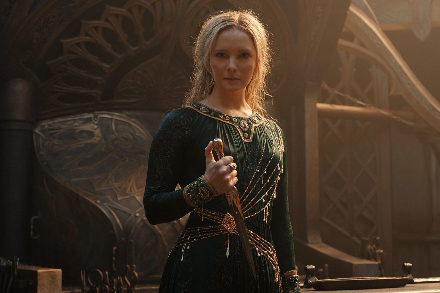 piersienie wladzy serial recenzja pierwszy sezon amazon prime video