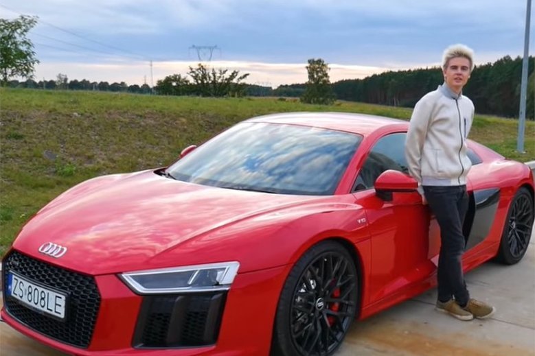 Kruszwil z kolegą nagrali jak jadą ponad 300 km/h Audi R8.