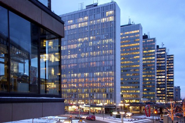 W Szwecji większość transakcji detalicznych przeprowadzanych jest drogą elektroniczną. Banki również przestają przechowywać w swoich oddziałach gotówkę