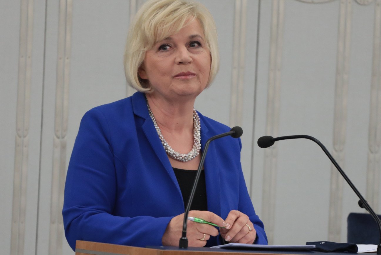 Senator Lidia Staroń na posiedzeniu Senatu 18 czerwca.