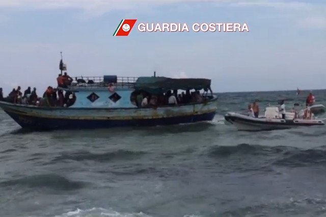Jedna z poprzednich akcji ratunkowych włoskiej Straży Przybrzeżnej