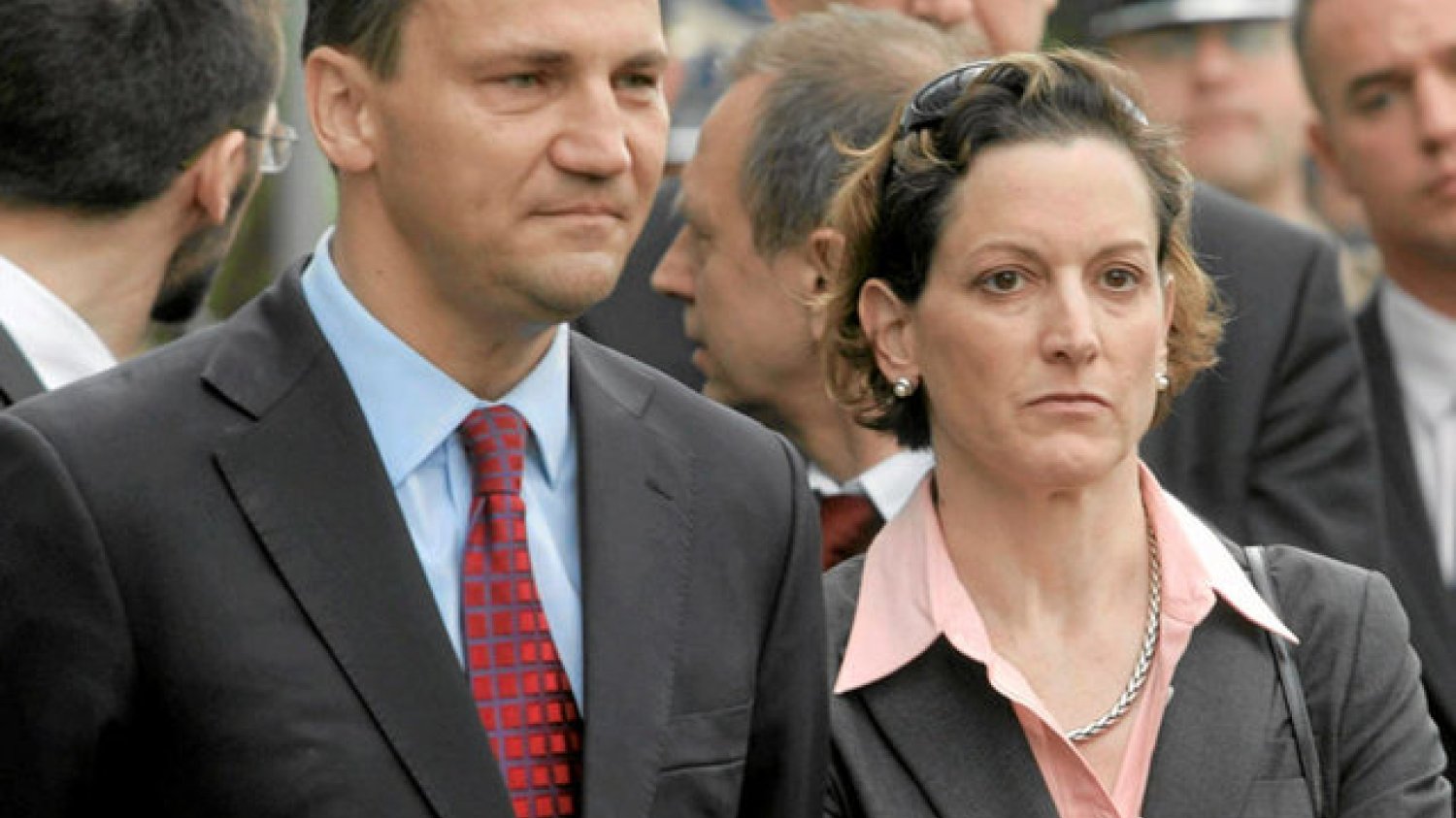Radosław Sikorski zwrócił się do żony na Twitterze