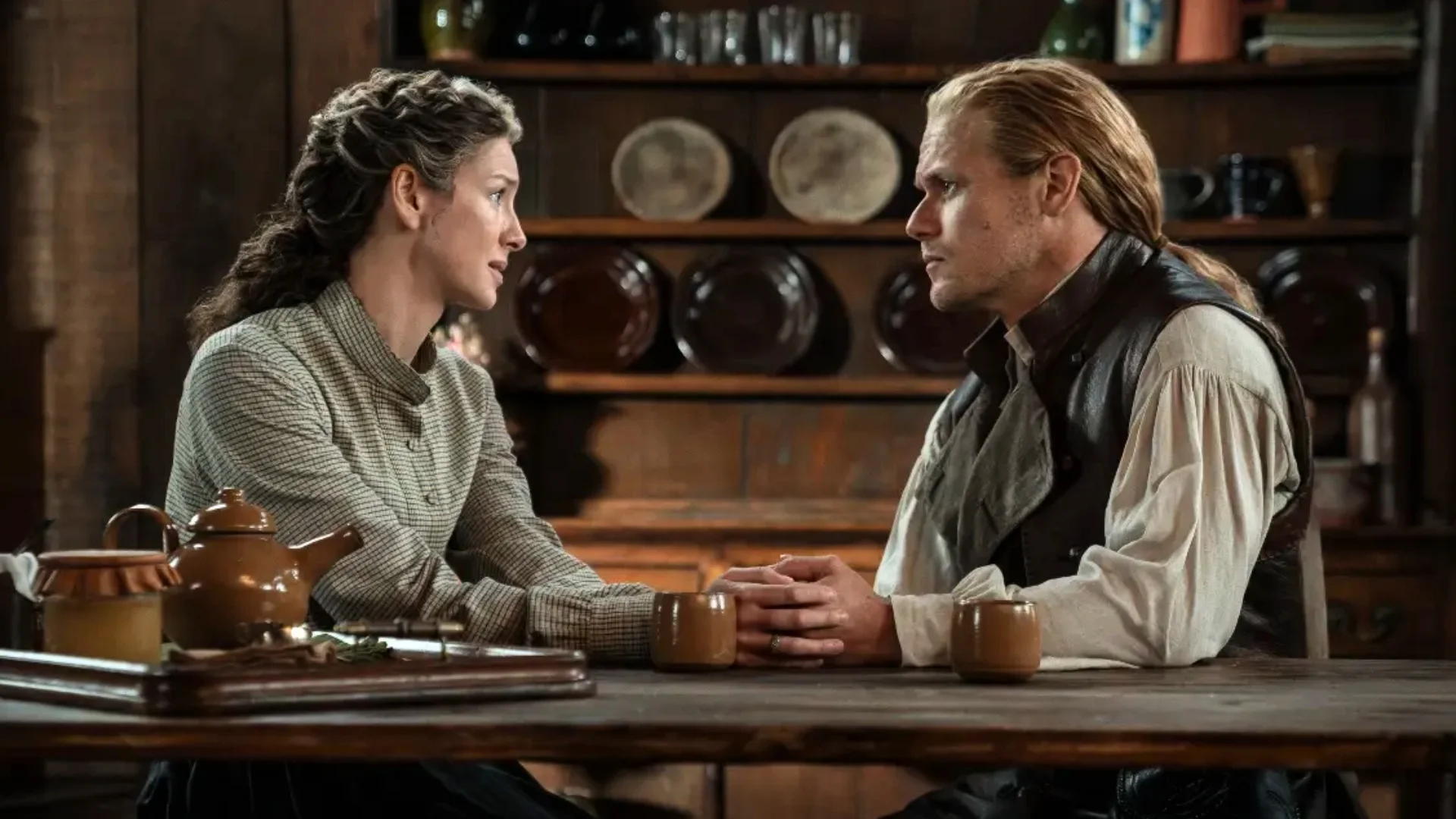 Caitriona Balfe i Sam Heughan w serialu "Outlander"
