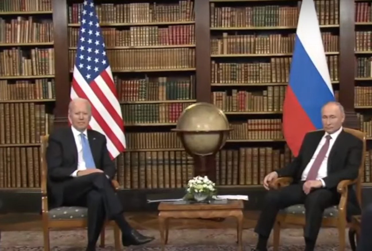 Joe Biden i Władimir Putin na spotkaniu w Genewie.