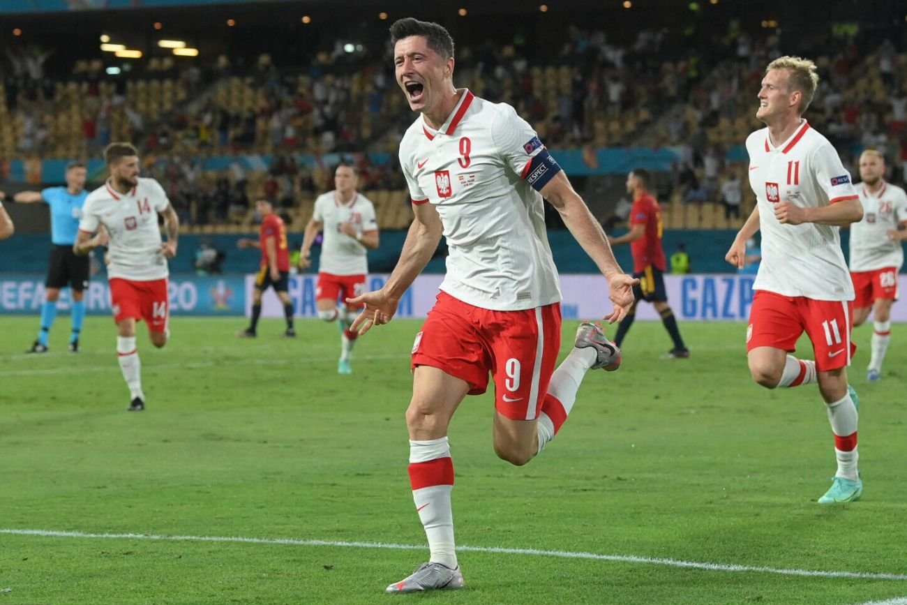 Robert Lewandowski strzelił bramkę i zapewnił nam cenny remis z Hiszpanią w Sewilli