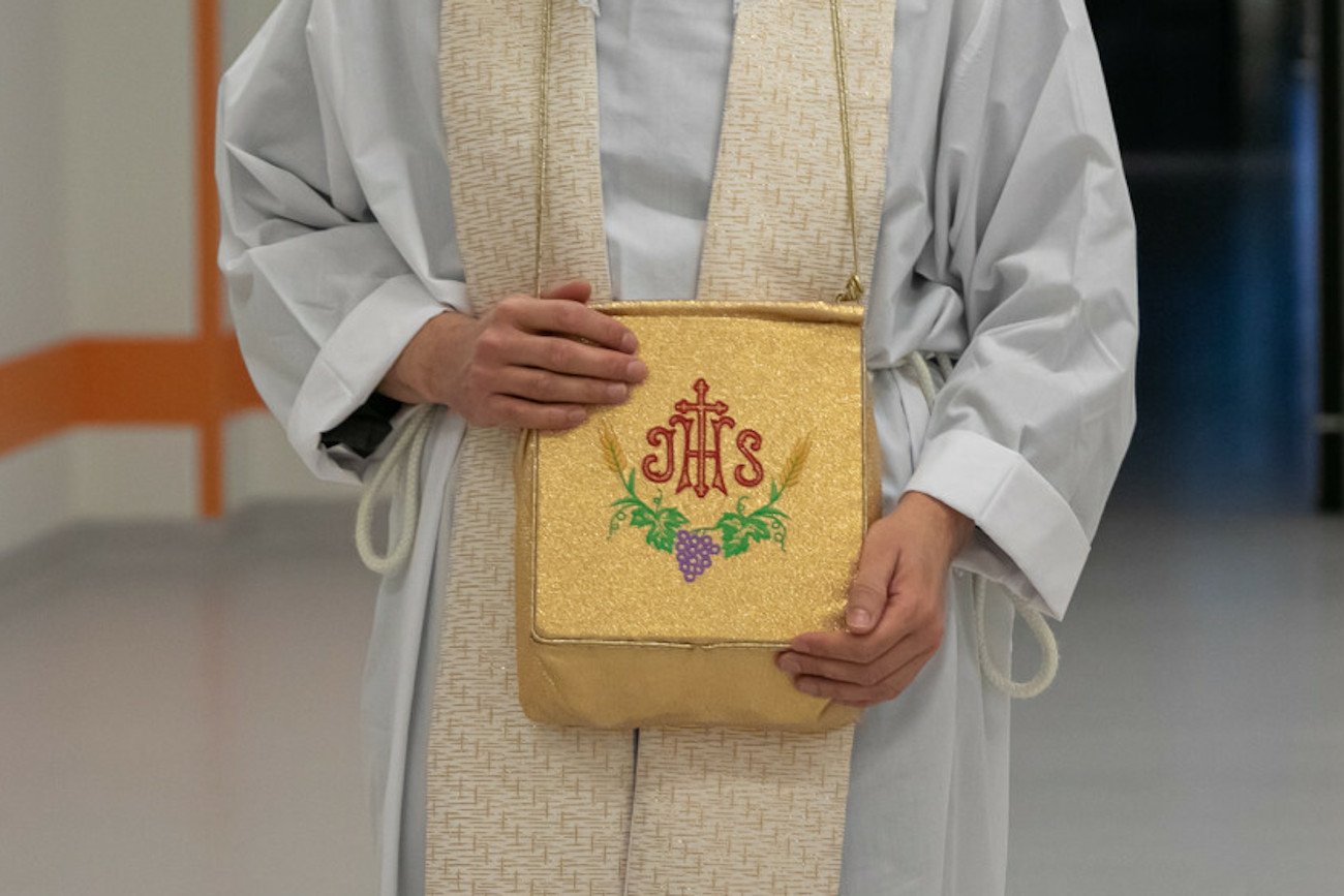 Kapelan szpitala zniechęcał do szczepień. (Zdjęcie poglądowe).