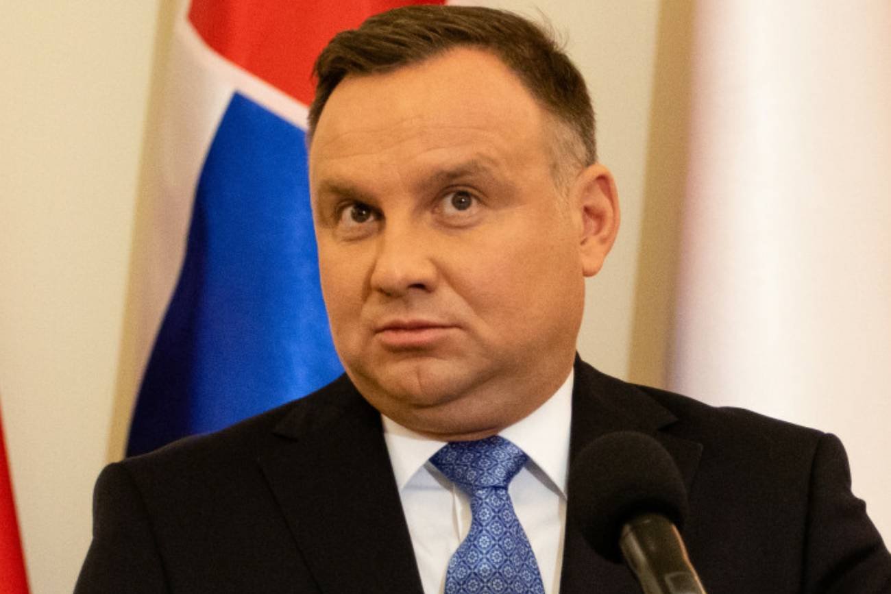 Prezydent Duda zapłaci za weto? Wiceminister Myrcha ostrzega.