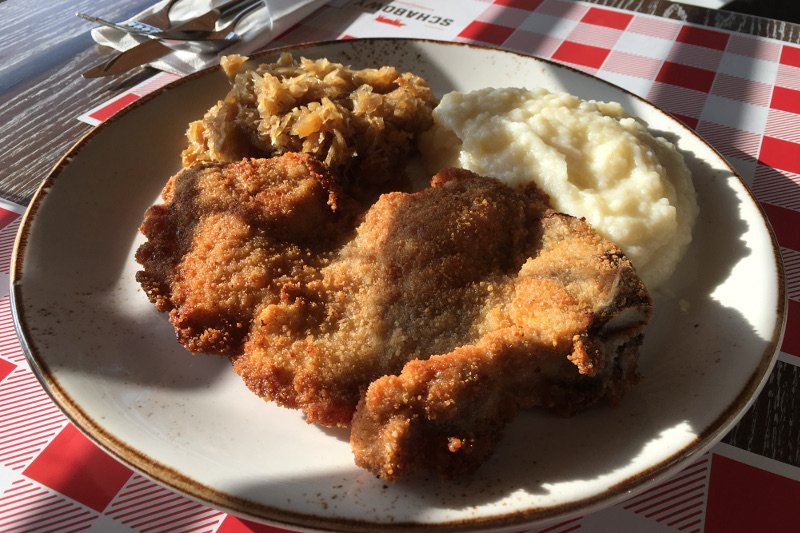 7 listopada obchodzimy Dzień kotleta schabowego. Smacznego!