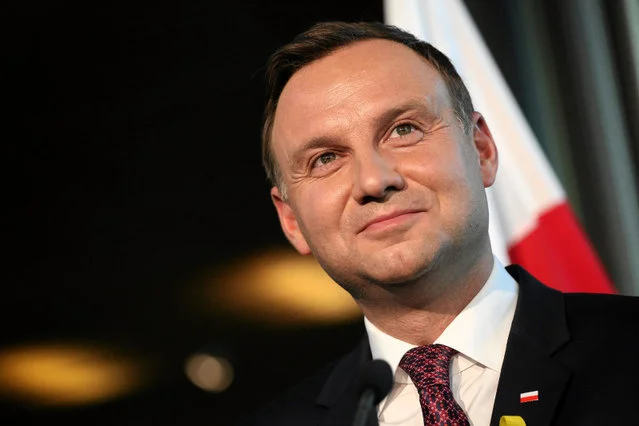 Andrzej Duda ustawę podpisał w czwartek, prace nad jej ewentualną nowelizacją zapowiedział dzień później.