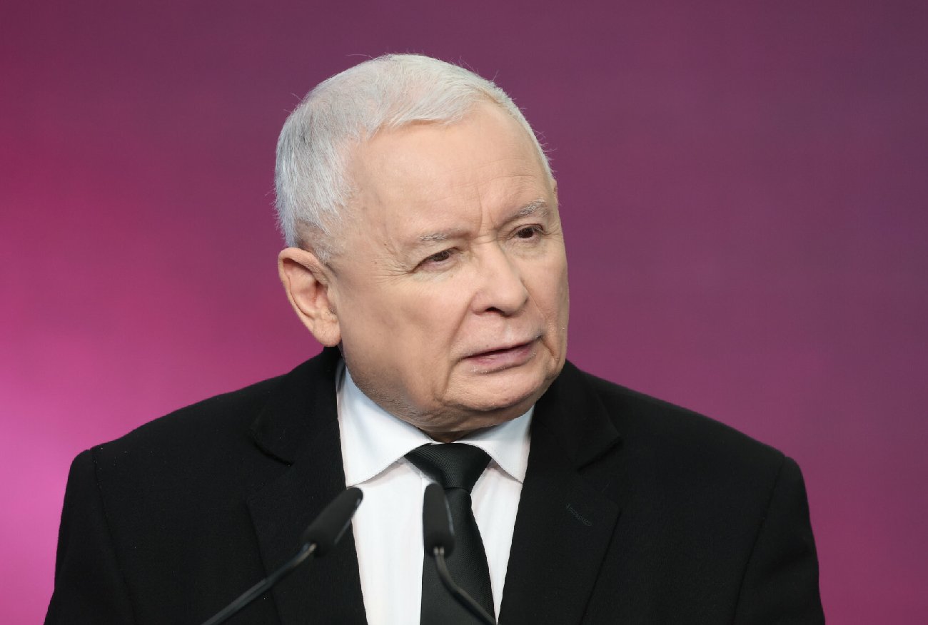 Nowy sondaż. KO górą, poparcie dla PiS poniżej 30 proc.