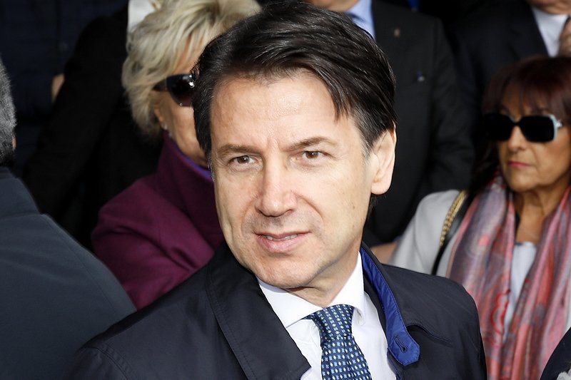 Premier Włoch podał się do dymisji.