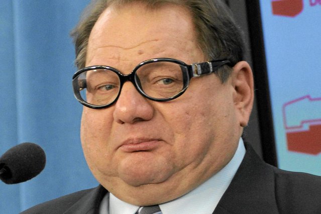 Ryszard Kalisz przyznaje się do błędu w sprawie oskarżeń o korupcję, które w rozmowie z Aleksandrem Kwaśniewskim wysuwał przeciw szefowi MON Tomaszowi Siemoniakowi.