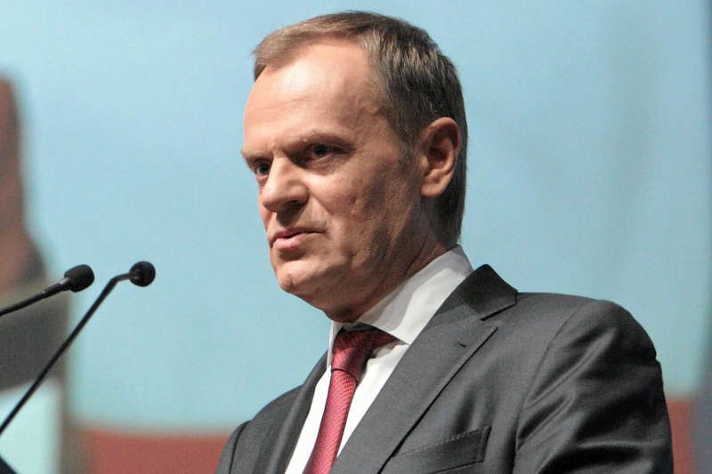 Tusk przeprasza za to, że chciał obniżać podatki. Kiedyś mówił: "Kieszeń podatnika jest nadmiernie obciążona"
