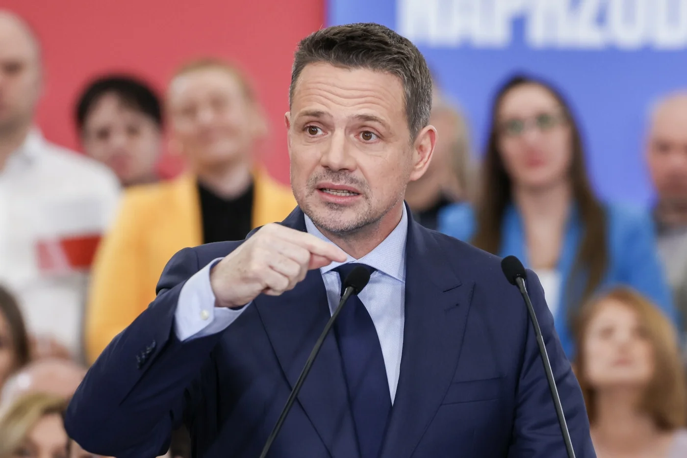 Trzaskowski ostro punktuje "nową piątkę" Mentzena. Niech idzie do znachora