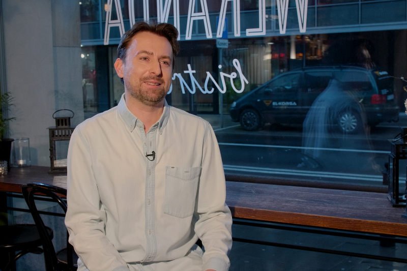 Stanisław Trzciński wie dlaczego muzyka w reklamach uzależnia. Potrafi również wytłumaczyć, dlaczego ciągnie nas do disco polo