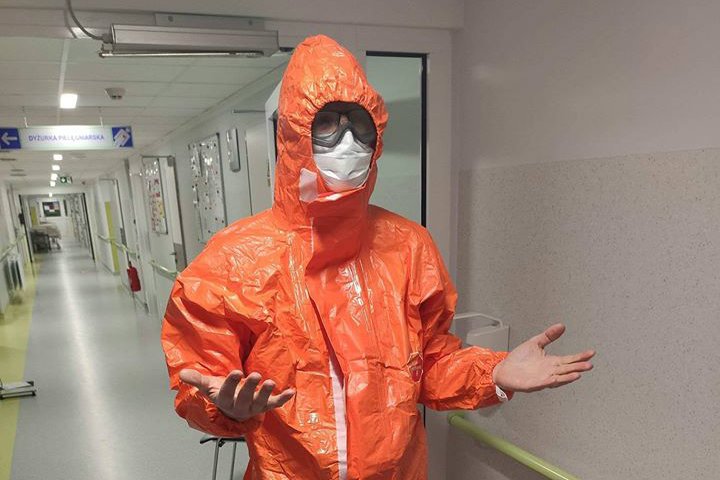 Szpital zakaźny na Podlasiu. "Zero informacji, zero przeszkolenia" do walki z koronawirusem. Kombinezony tylko w rozmiarze XL