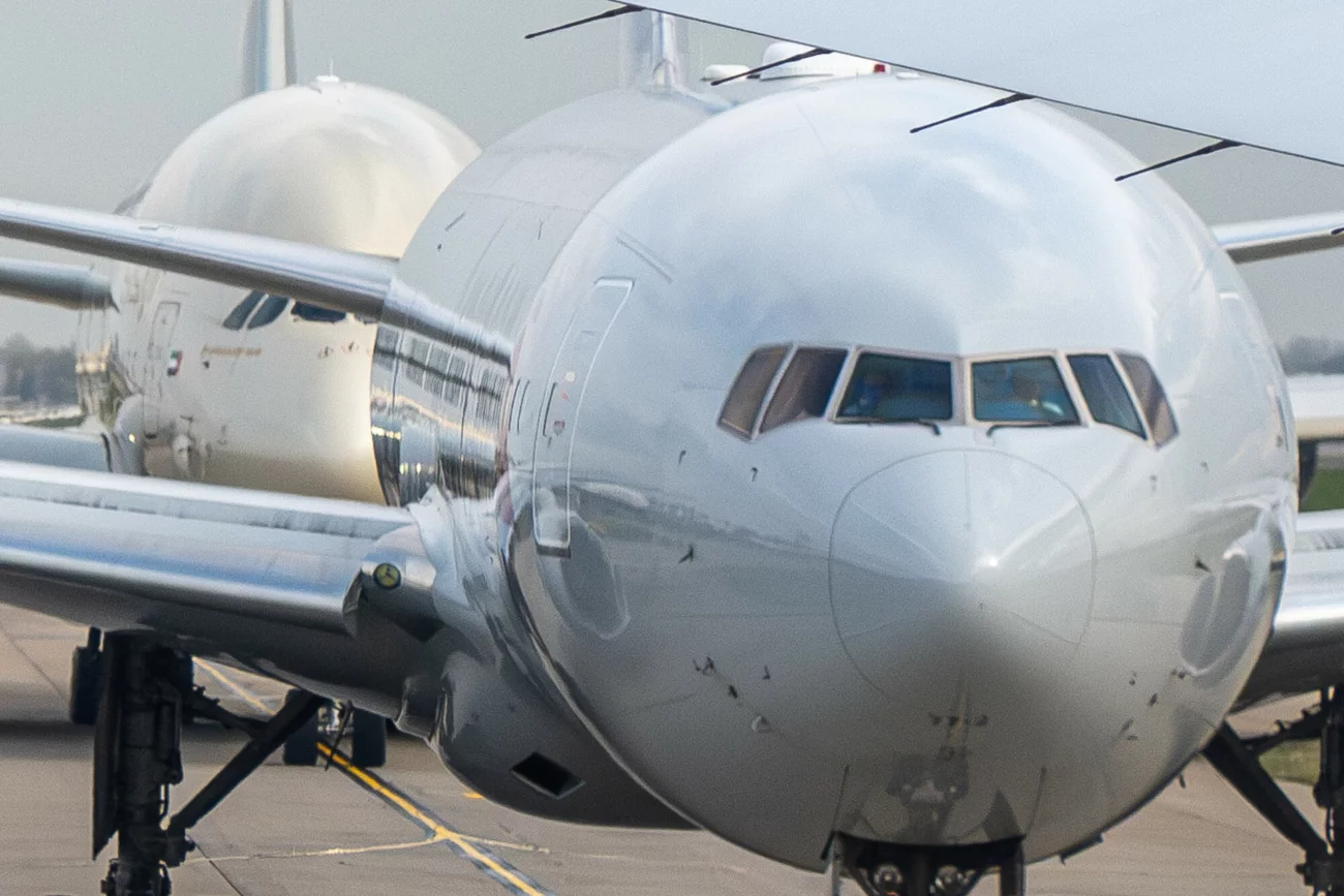 W sobotę na londyńskim lotnisku Heathrow doszło do incydentu. Odrzutowiec zderzył się skrzydłem z samolotem pasażerskim.
