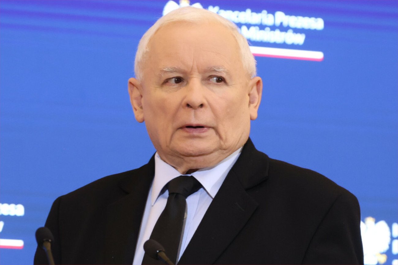 Jarosław Kaczyński już zapowiada podniesienie 800+ Jarosław Kaczyński