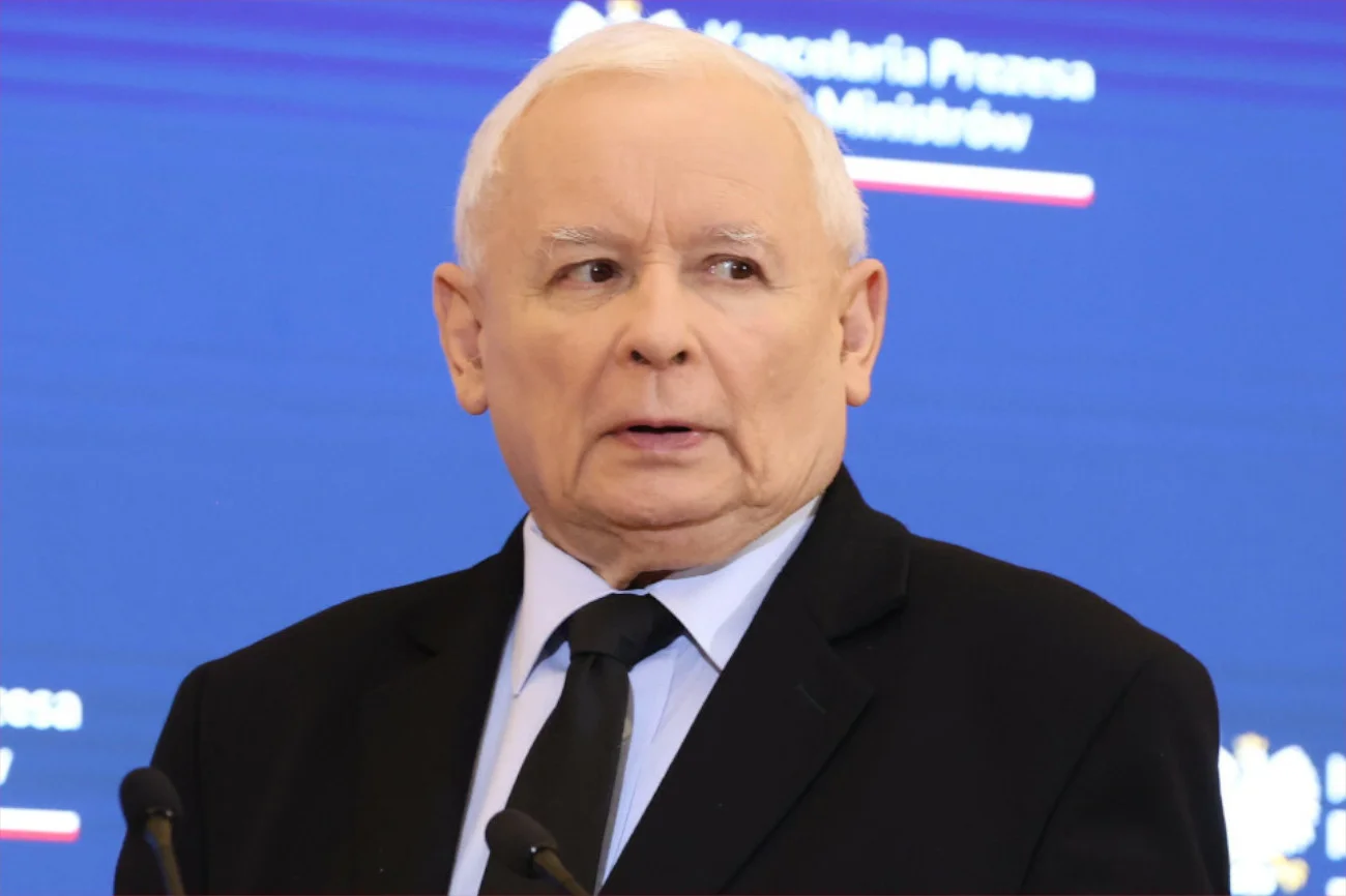 Jarosław Kaczyński już zapowiada podniesienie 800+ Jarosław Kaczyński