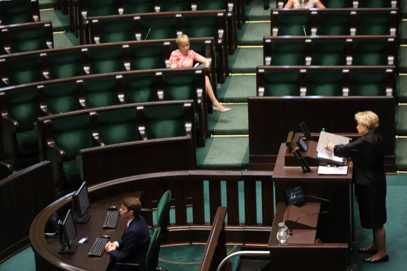 21.07.2016 Warszawa, Sejm . Przemawia Pierwszy Prezes Sadu Najwyższego Małgorzata Gersdorf