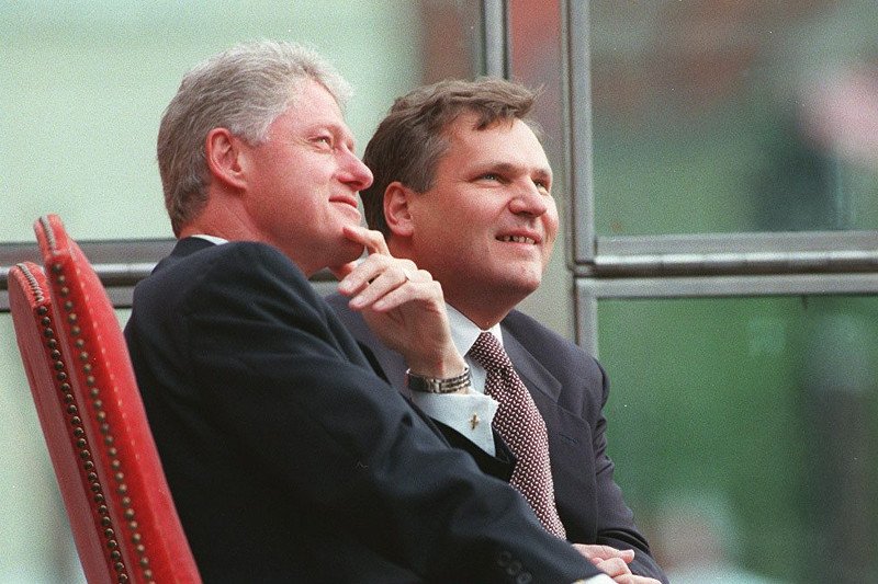 Kiedyś nazywał Polaków "natchnieniem w obozie odnowy". To PiS zepsuł obraz Polski, który miał w głowie Bill Clinton