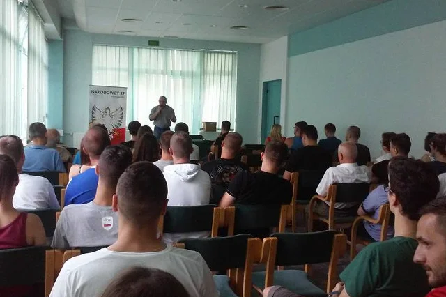 Incydent po spotkaniu z Marianem Kowalskim w Płocku. Dwie działaczki społeczne obrzucone jajkami.