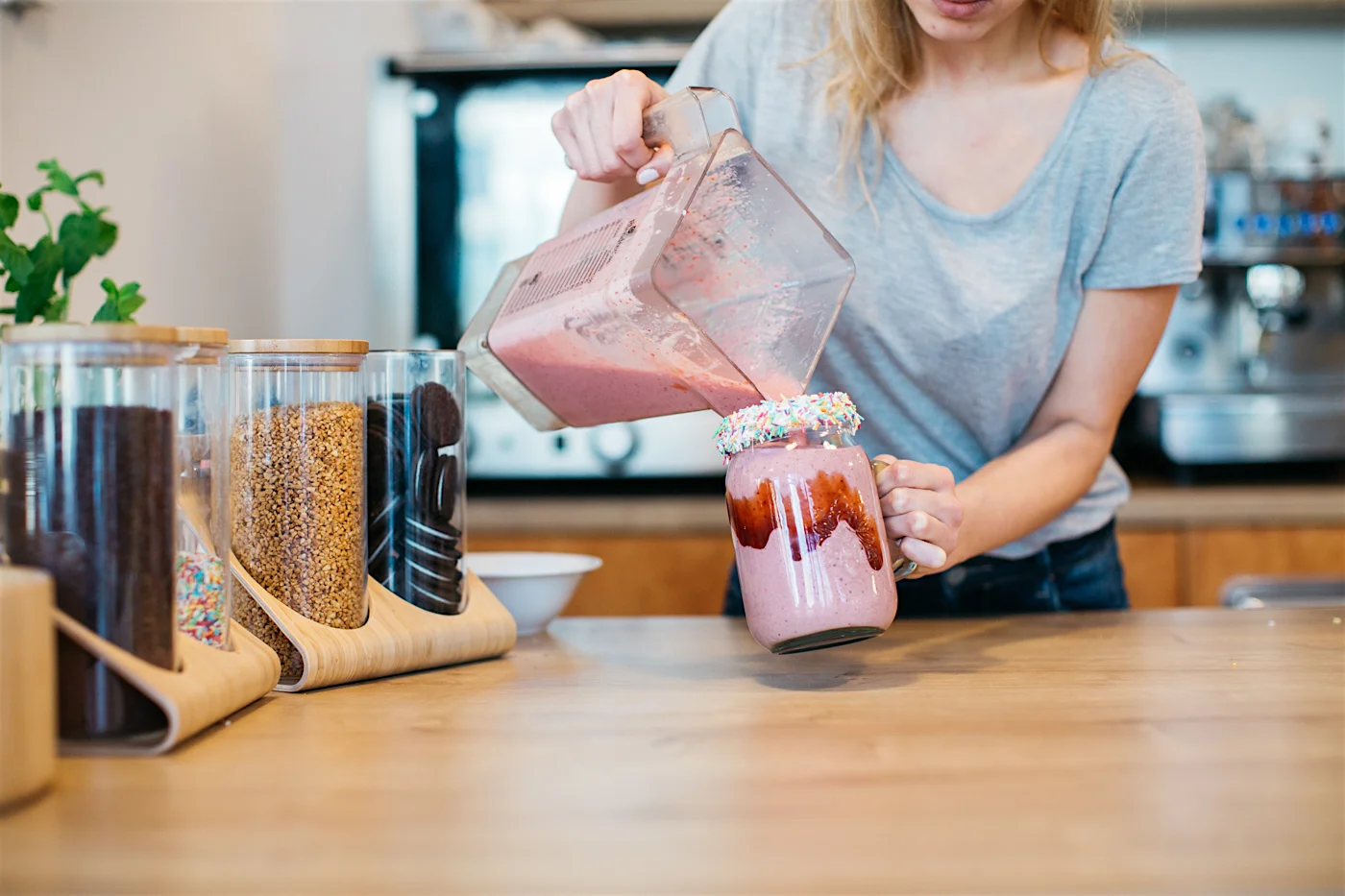 Freakshake na bazie lodów truskawkowych