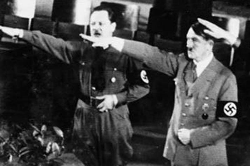 Erich Koch i Adolf Hitler podczas wiecu partii nazistowskiej w Królewcu, 1936 rok.
