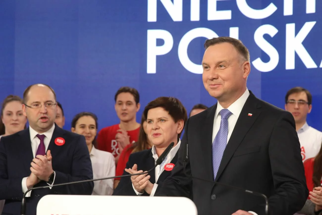 Kto będzie następcą Andrzeja Dudy w Pałacu Prezydenckim? Do startu w wyborach prezydenckich w 2025 roku ma być przymierzana Beata Szydło.
