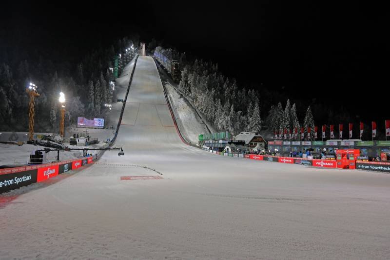 W tym sezonie skoczkowie rywalizowali już w Planicy podczas MŚ w lotach. PŚ w skokach narciarskich. Co z dodatkowymi konkursami w Planicy?