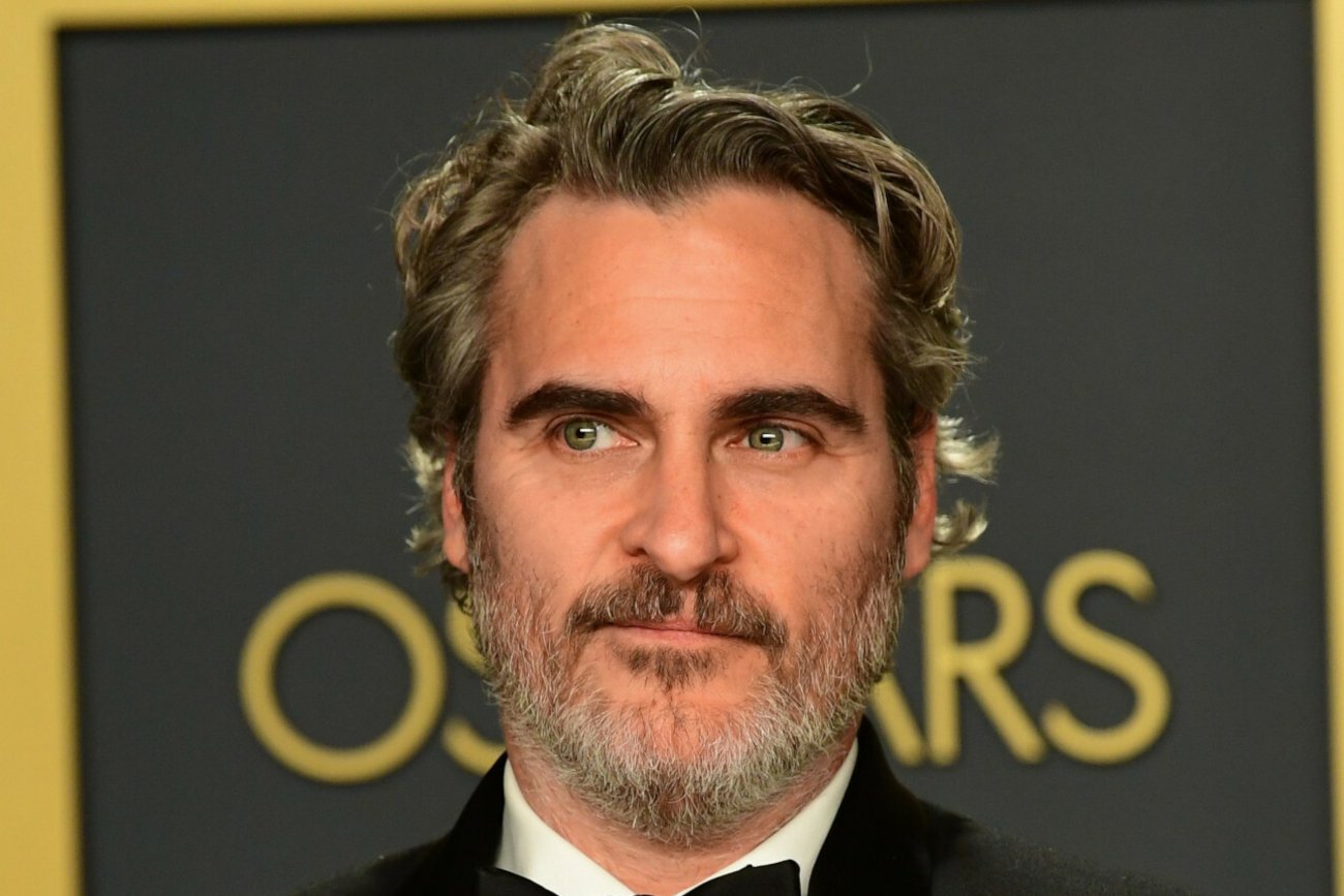 Joaquin Phoenix jako Napoleon Bonaparte na planie filmu "Napoleon".