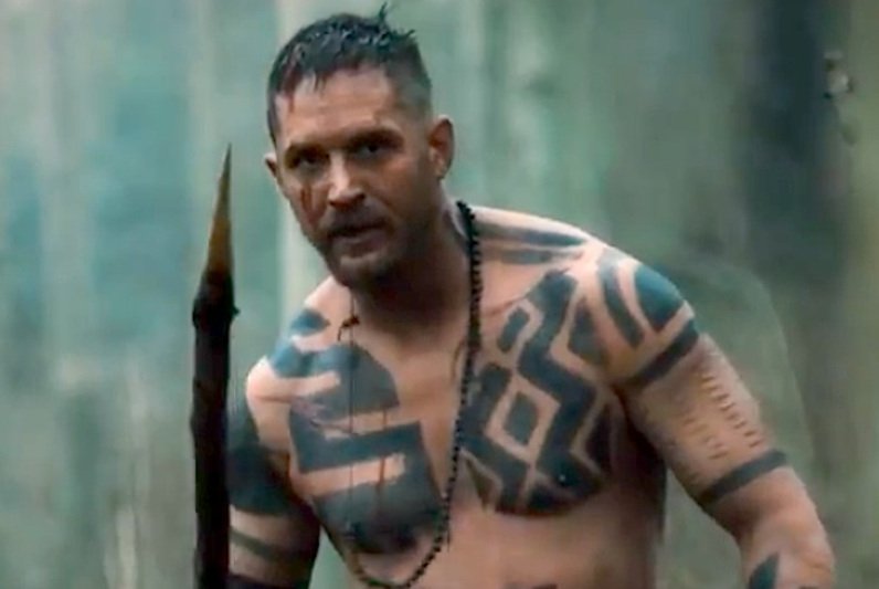 Tom Hardy jako hulaka wracający z Afryki w serialu "Taboo".