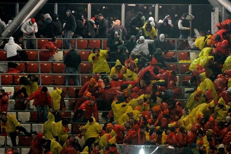 Kibice Legii zaatakowali sektor z fanami Jagiellonii