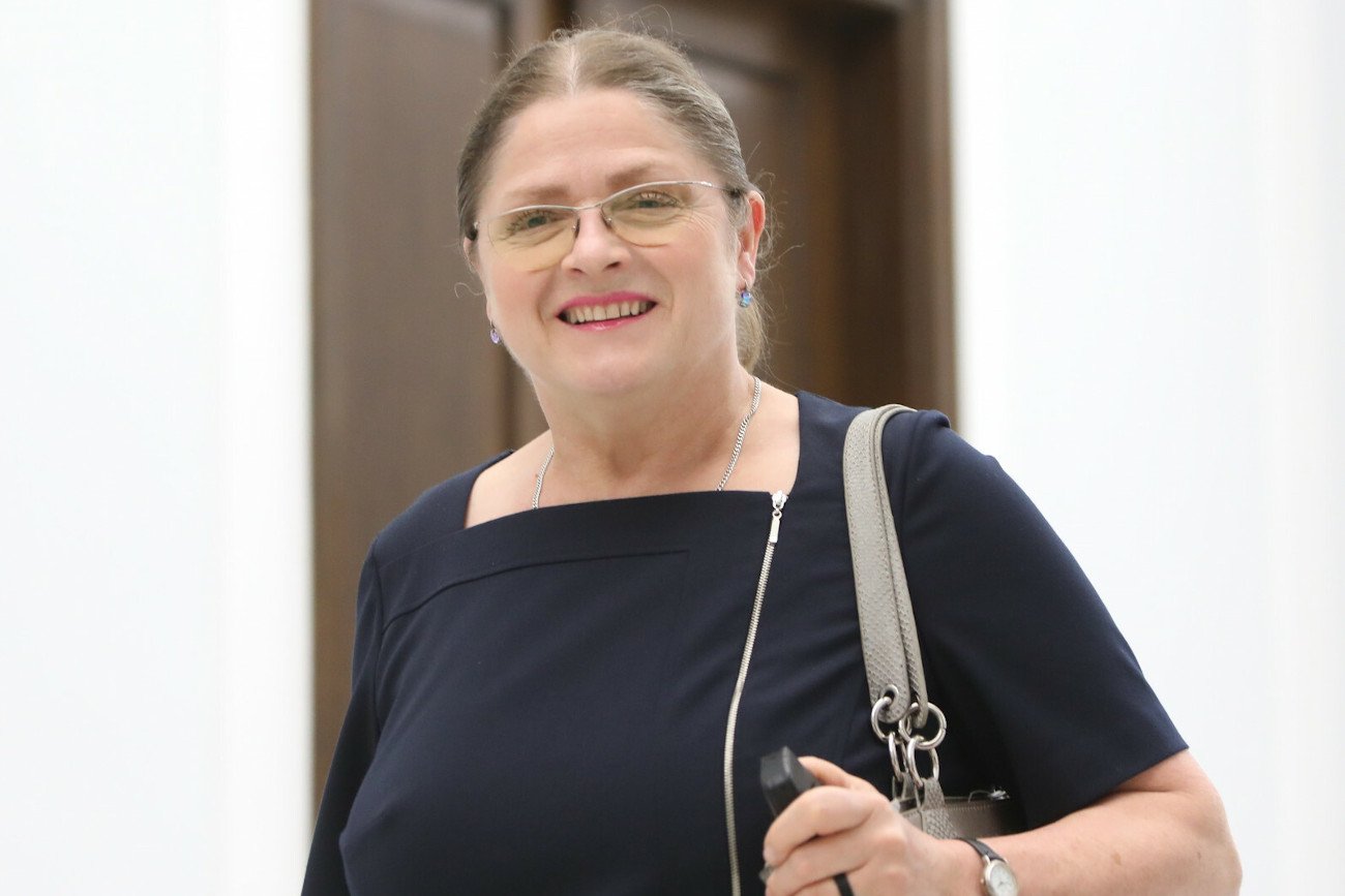 26 maja Krystyna Pawłowicz opublikowała swoje zdjęcie z mamą i zestawiła je z obrazem Matki Boskiej.