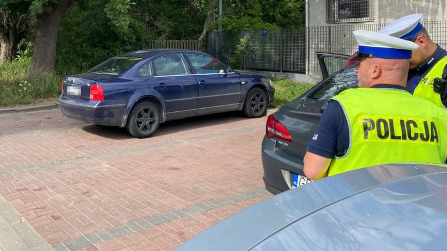 Wyrzucił niedopałek na ulicę, uruchomił absurdalny ciąg zdażeń