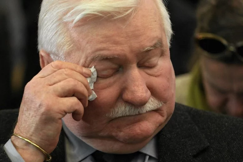 Lech Wałęsa wspólnie z Andrzejem Dudą polecą na pogrzeb prezydenta Busha?