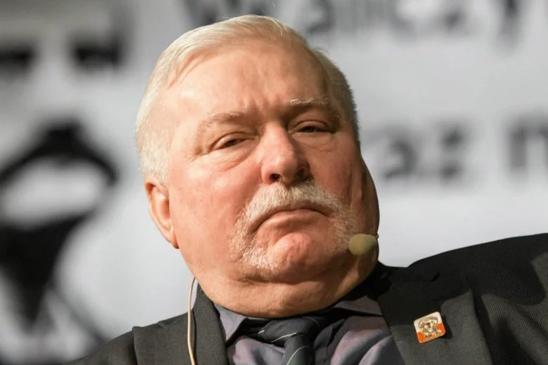 Lech Wałęsa ma przeprosić Sławomira Cenckiewicza.