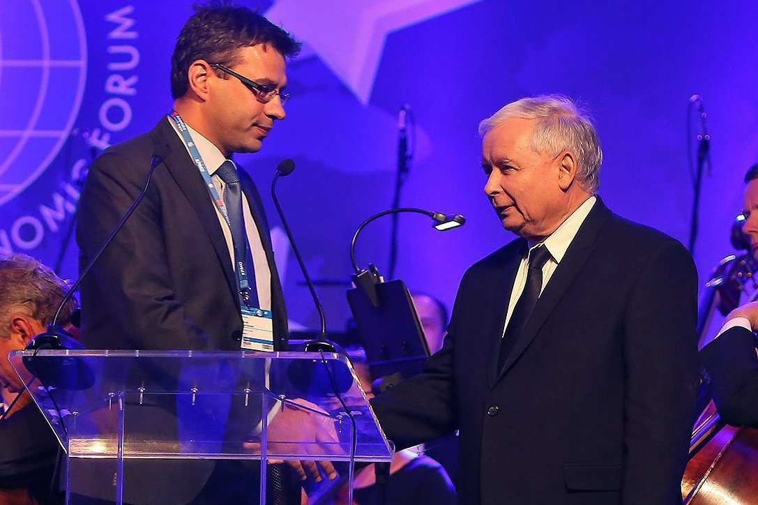 Pytania Jacka Karnowskiego do Jarosława Kaczyńskiego dotyczące Taśm Kaczyńskiego przejdą do historii polskiego dziennikarstwa.