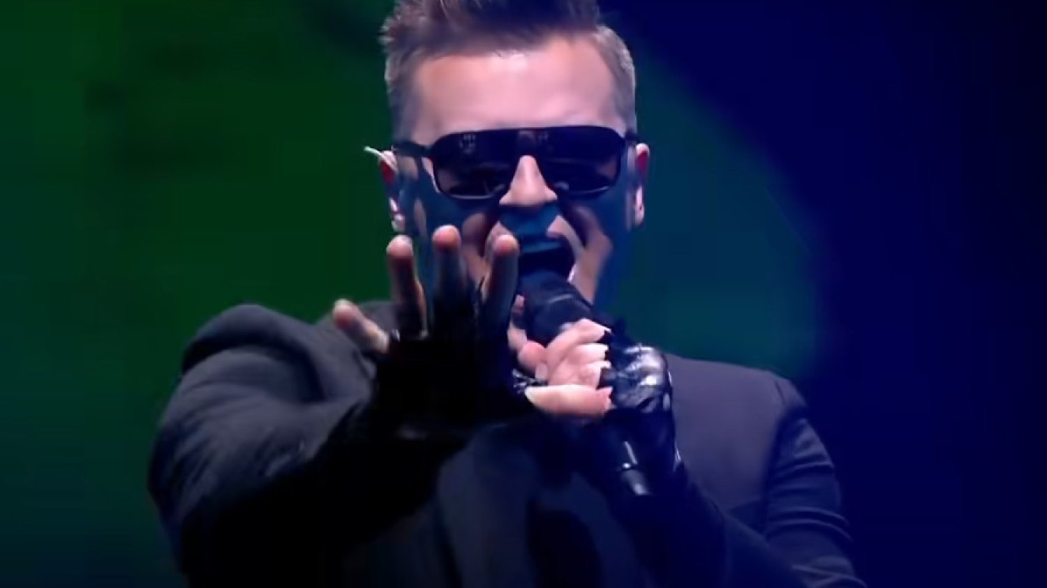 Rafał Brzozowski zaczynał jako piosenkarze, ale mało kto o tym pamięta