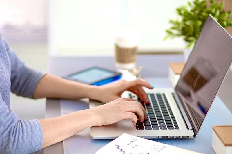 Korzystając z bloga T-Mobile, który powstał, aby w czasie pandemii śledzić trendy w branży telekomunikacyjnej, przedstawiamy, jak "wygląda" konsumpcja usług telekomunikacyjnych przez Polaków w czasie społecznej kwarantanny