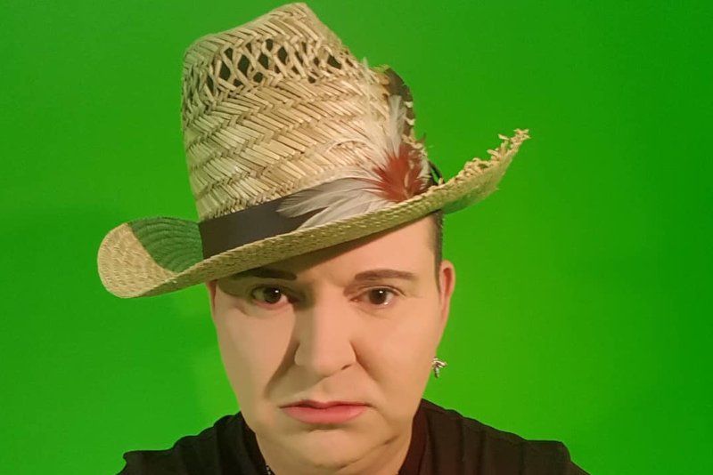 Michał Witkowski wystąpi w nowym filmie Patryka Vegi "Miłość, seks & pandemia".