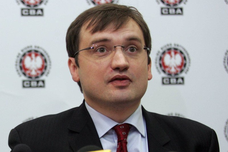 Zbigniew Ziobro na konferencji w 2007 r., gdy padły słynne słowa o kardiochirurgu Mirosławie G.: "Już nikt nigdy przez tego pana życia pozbawiony nie będzie".