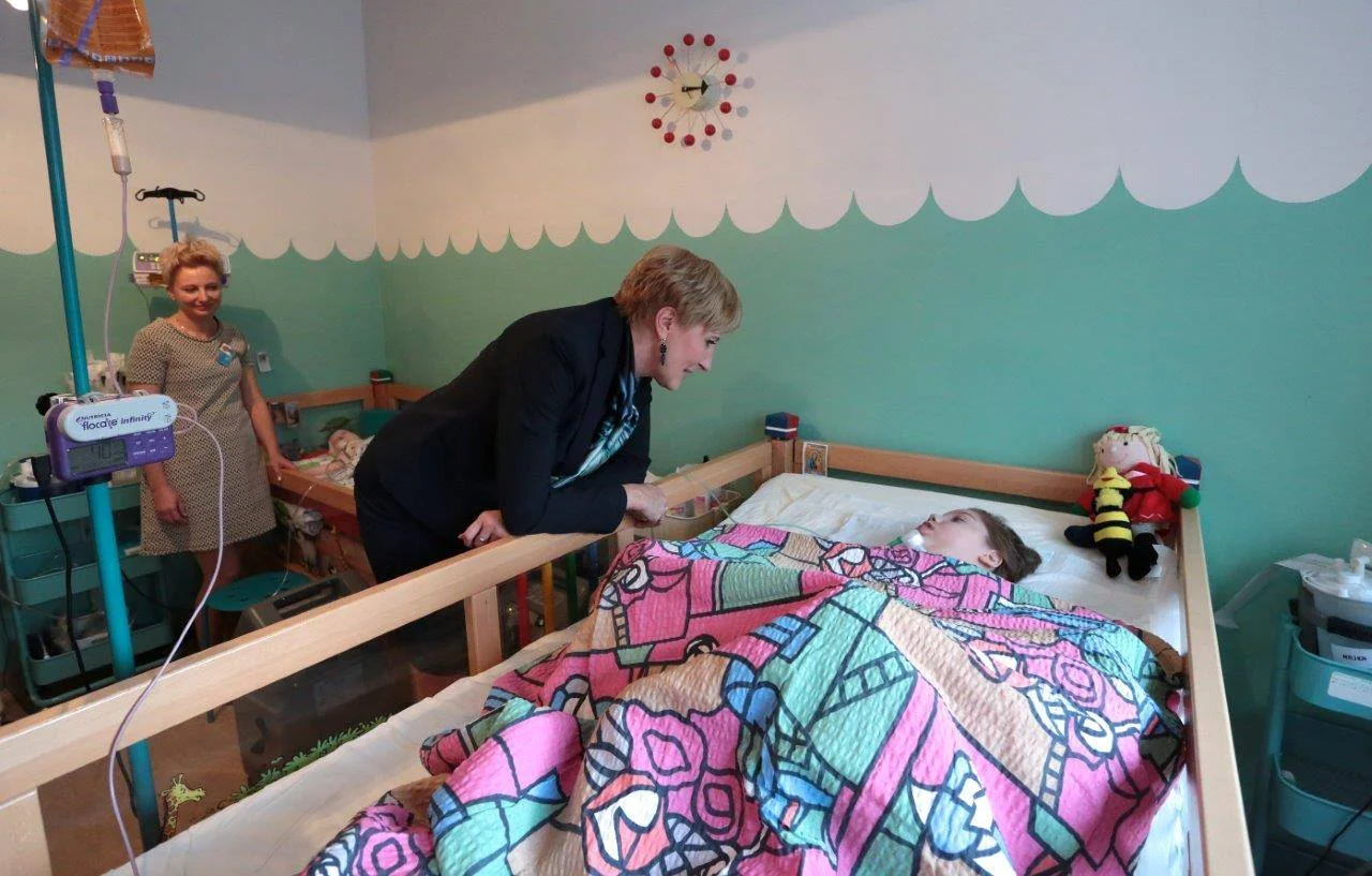 Agata Kornhauser-Duda odwiedziła hospicjum dla dzieci w Łodzi.